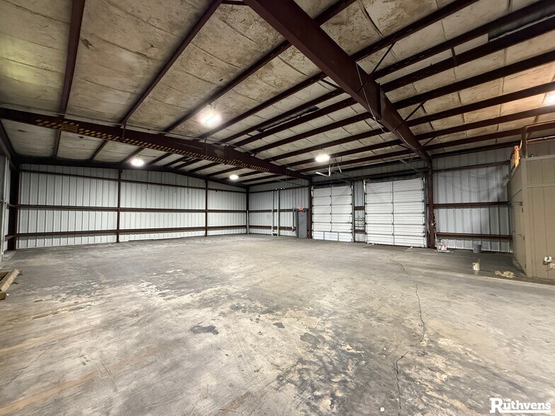 More Photos Of 4017 S Frontage Rd, Plant City Warehouse For Lease