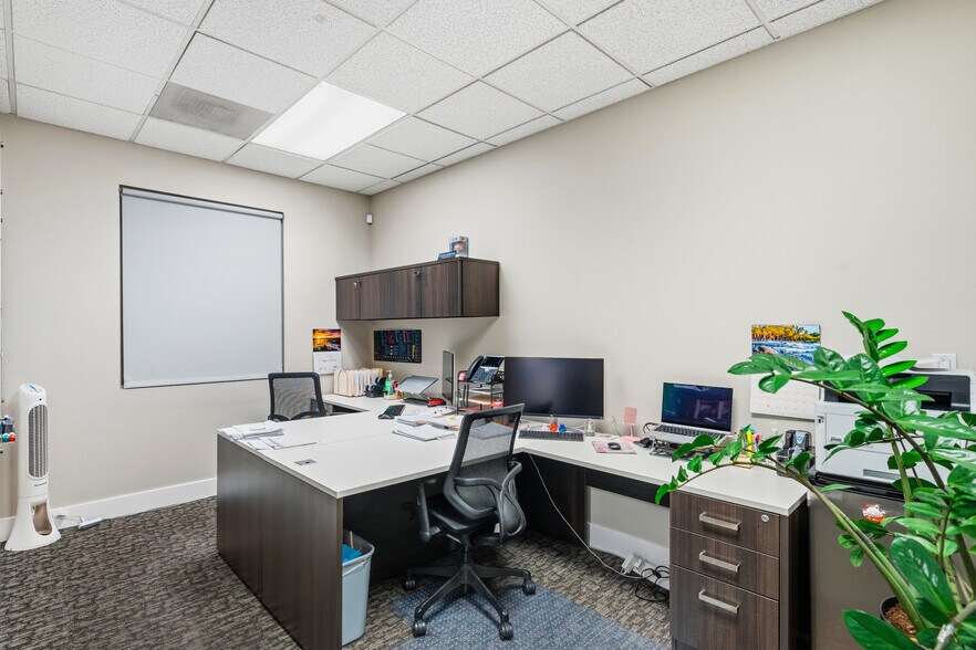 More Photos Of 3087 E Warm Springs Rd, Las Vegas Office For Sale