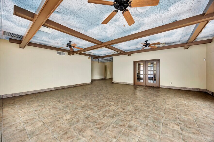 More Photos Of 5060-5062 Pleasant Ave, Fairfield Flex For Sale