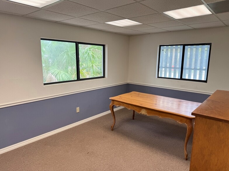 More Photos Of 301 N Belcher Rd, Clearwater Office For Sale