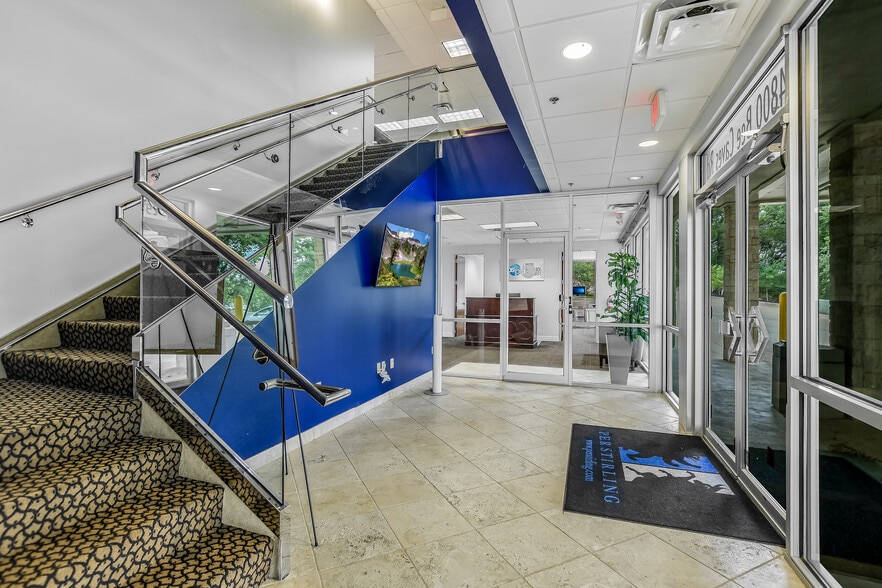 More Photos Of 4800 Bee Cave Rd, Austin Medical For Lease