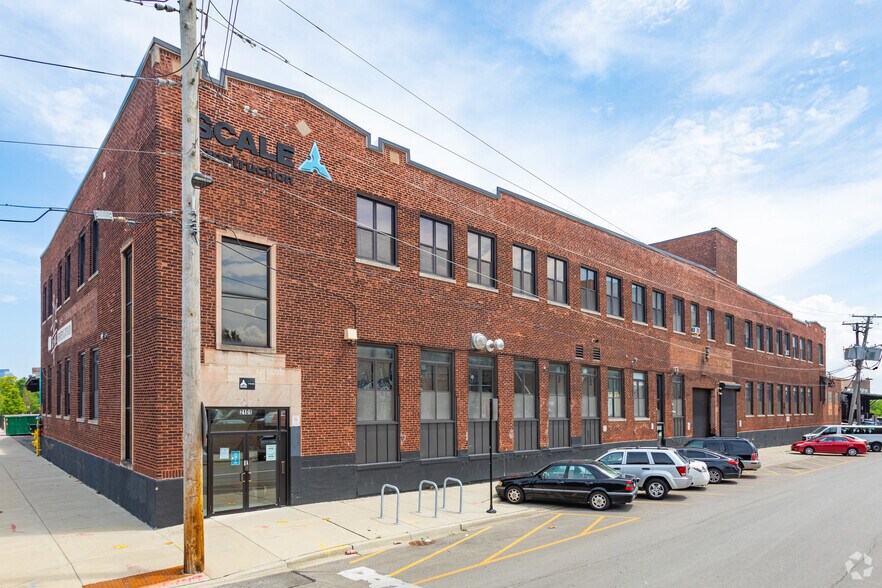 More Photos Of 2100 S Morgan St, Chicago Office For Lease