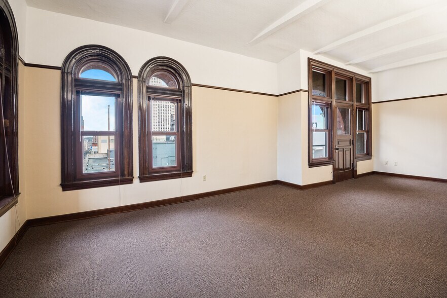 More Photos Of 6 W 5th St W, Saint Paul Office For Sale