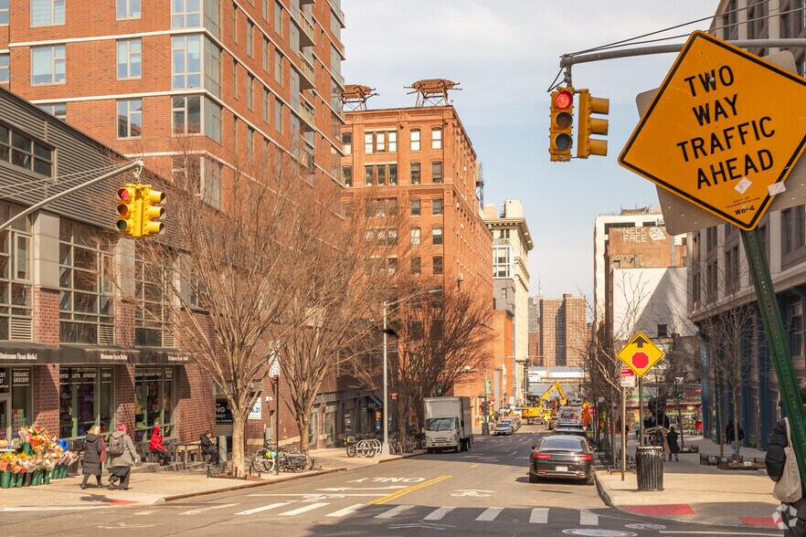 More Photos Of 100 Jay St, Brooklyn Apartments For Lease