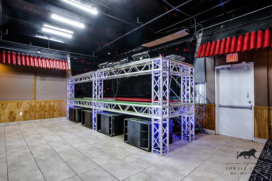 More Photos Of 701 E 50th St, Lubbock Restaurant For Sale