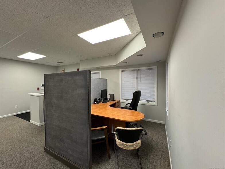 More Photos Of 324 Elm St, Monroe Medical For Sale