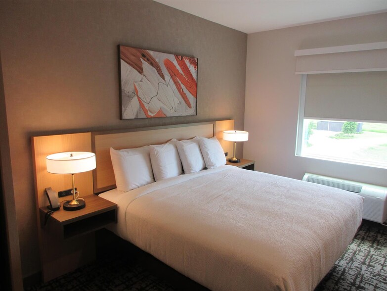 More Photos Of 14402 Old Chocolate Bayou Rd, Houston Hotel For Sale