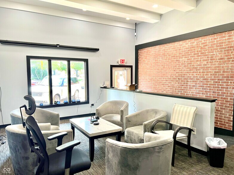 More Photos Of 9-11 American Legion Pl, Greenfield Office For Sale