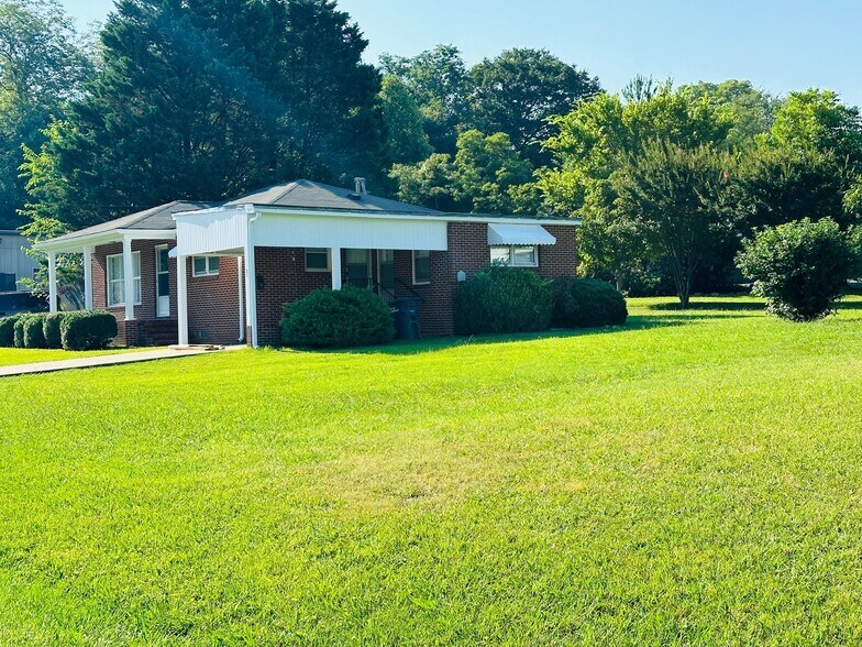 More Photos Of 100 Aiken St, Cartersville Manufacturing For Lease