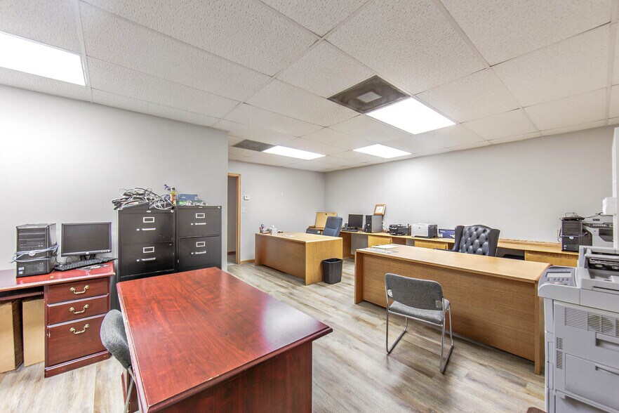 More Photos Of 204 Venture Blvd, Houma Industrial For Lease