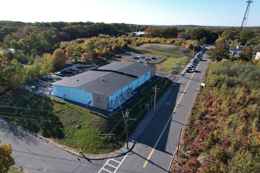 More Photos Of 70 Frank Mossberg Dr, Attleboro Warehouse For Lease