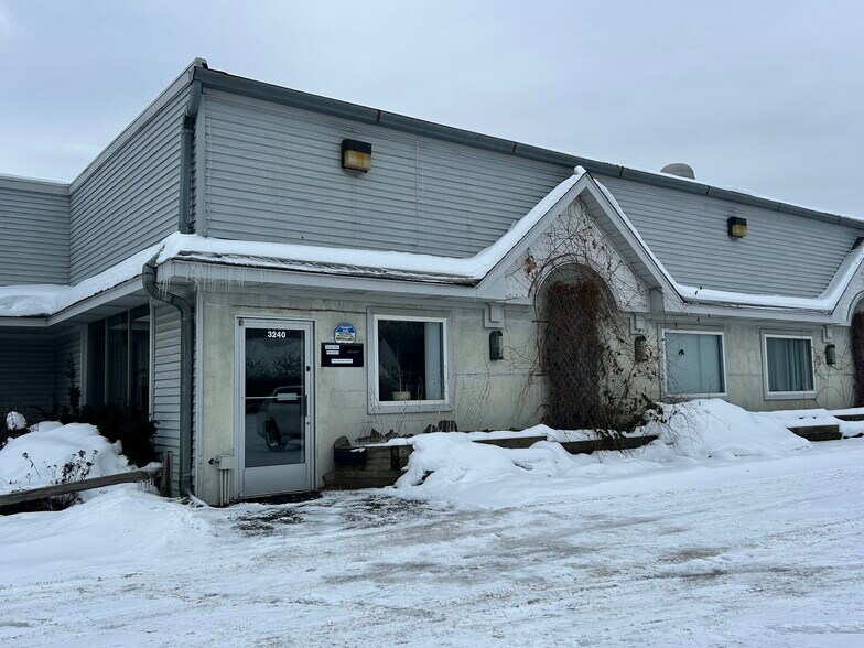 More Photos Of 3234 S Westnedge Ave, Kalamazoo Medical For Sale