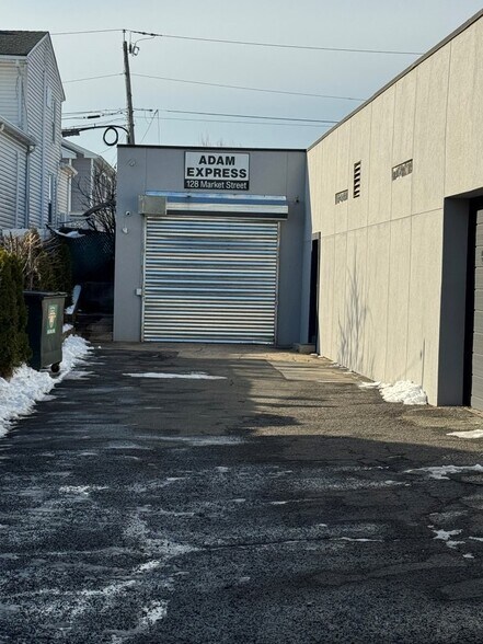 More Photos Of 124-128 Market St, Saddle Brook Warehouse For Lease