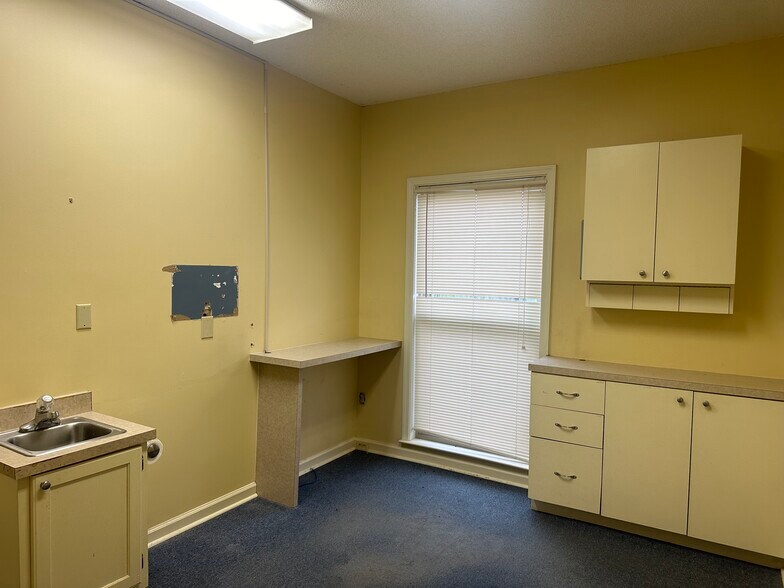 More Photos Of 763 Walnut Knoll Ln, Cordova Medical For Lease