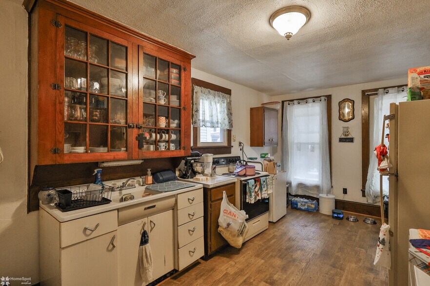 More Photos Of 301 E Bertsch St, Lansford Apartments For Sale