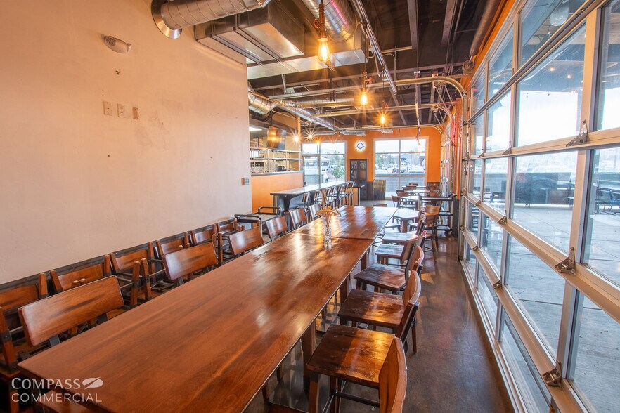 More Photos Of 1462 NE Cushing Dr, Bend General Retail For Lease