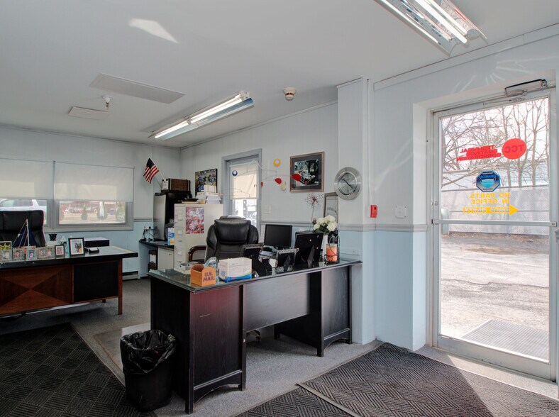 More Photos Of 56 Clarendon Ave, Kingston Warehouse For Sale