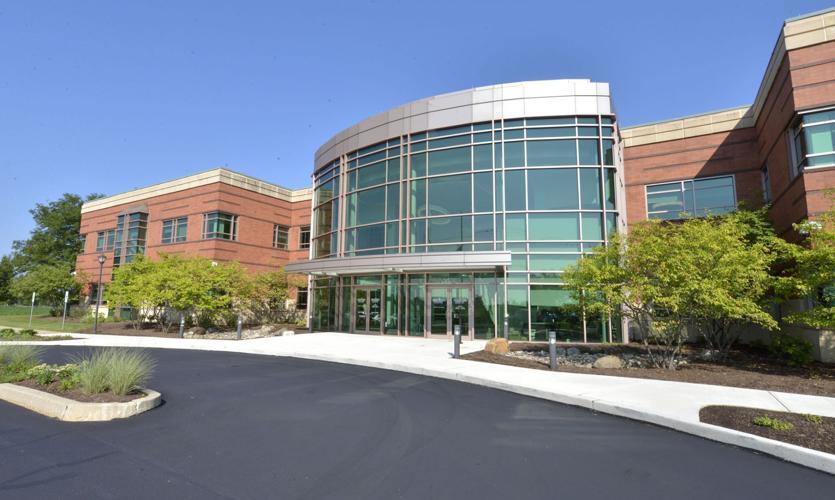 More Photos Of 850 Greenfield Rd, Lancaster Schools For Lease