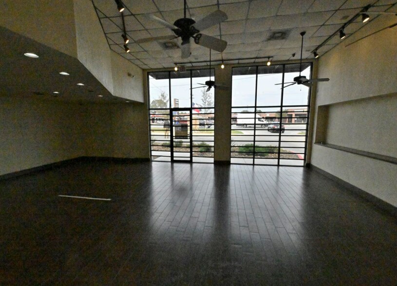 More Photos Of 6712-6780 Bandera Rd, San Antonio Specialty For Sale