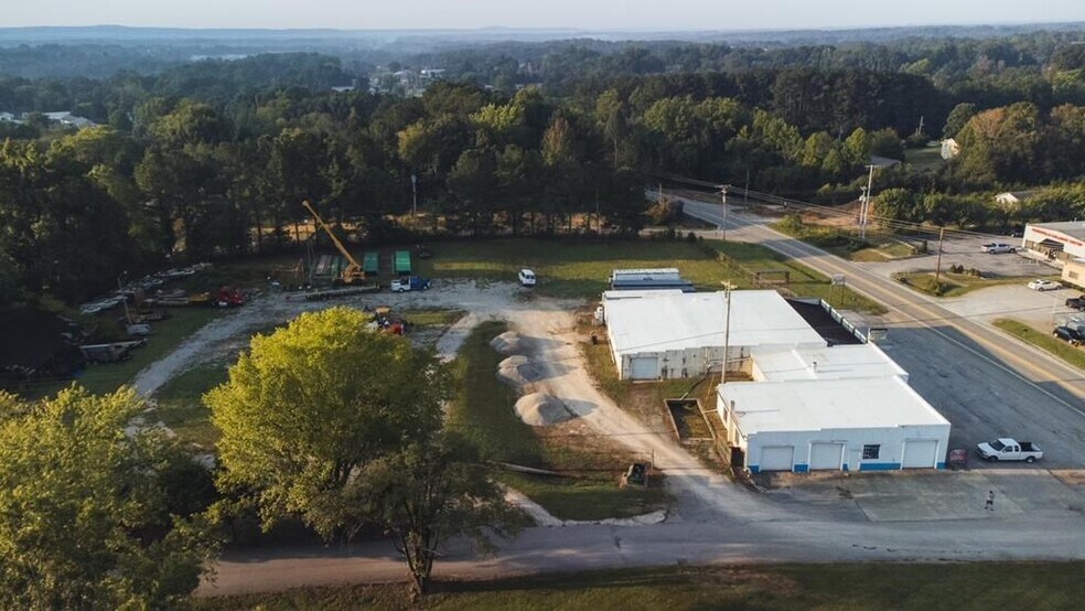 More Photos Of 1470 S Jefferson Ave, Cookeville Showroom For Sale