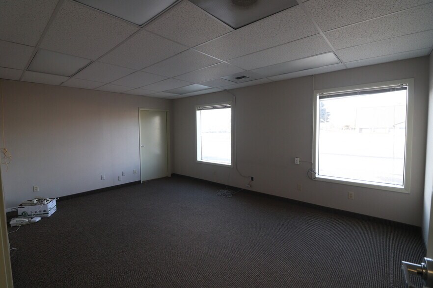 More Photos Of 39141 Pocahontas, Baker City Medical For Sale
