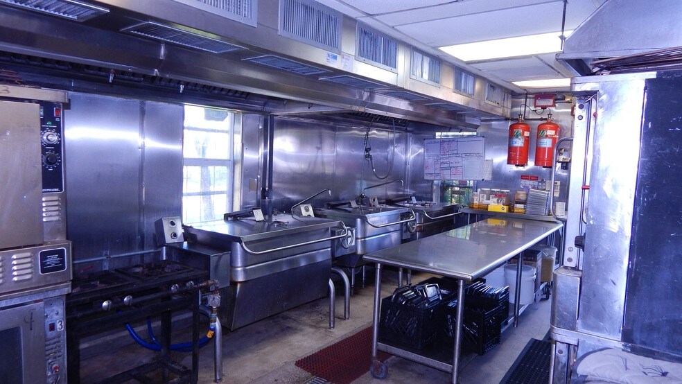 More Photos Of 8014-8090 W 21st Ct, Hialeah Warehouse For Sale