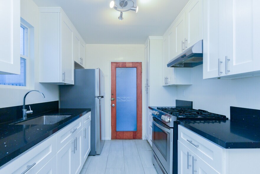 More Photos Of 3520-3530 W 5th St, Los Angeles Apartments For Sale