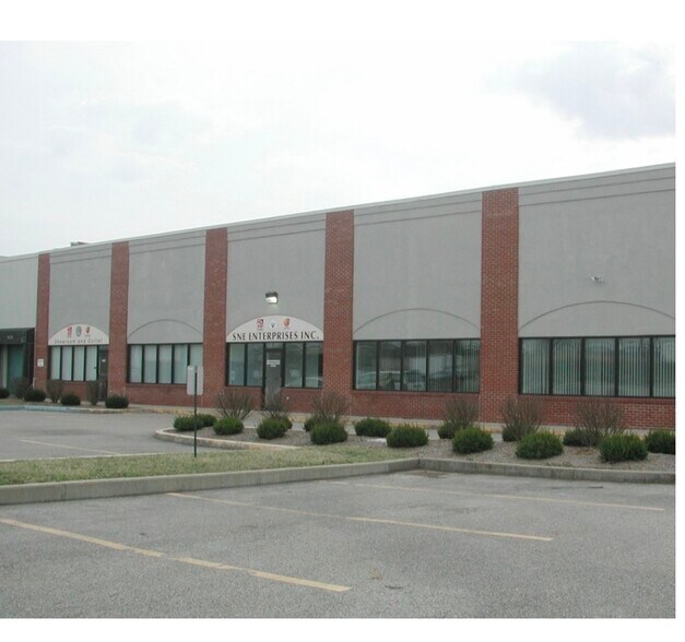 More Photos Of 515 W 8th Ave W, Huntington Warehouse For Lease