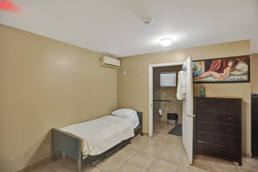 More Photos Of 1722 Madison St, Hollywood Assisted Living For Sale