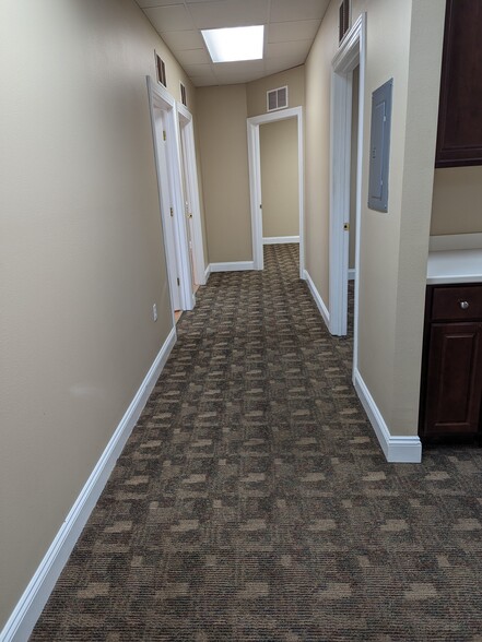 More Photos Of 2104 Delta Way, Tallahassee Office For Sale