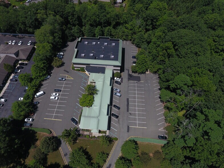 More Photos Of 345 N Main St, New City Office For Sale