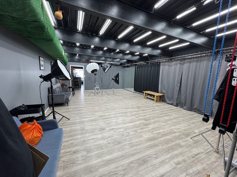 More Photos Of 4227-4229 162nd St St, Flushing Storefront Retail Office For Sale