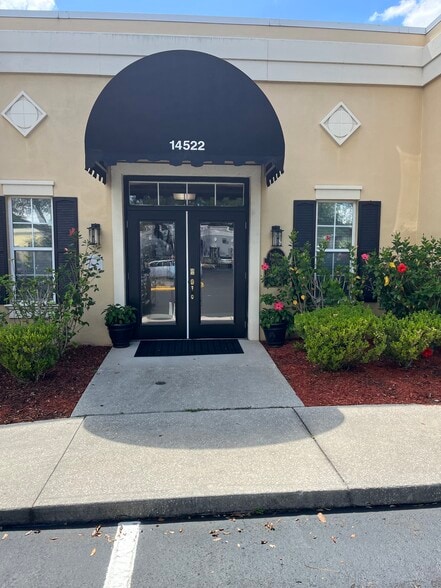 More Photos Of 14522 University Point Pl, Tampa Medical For Lease