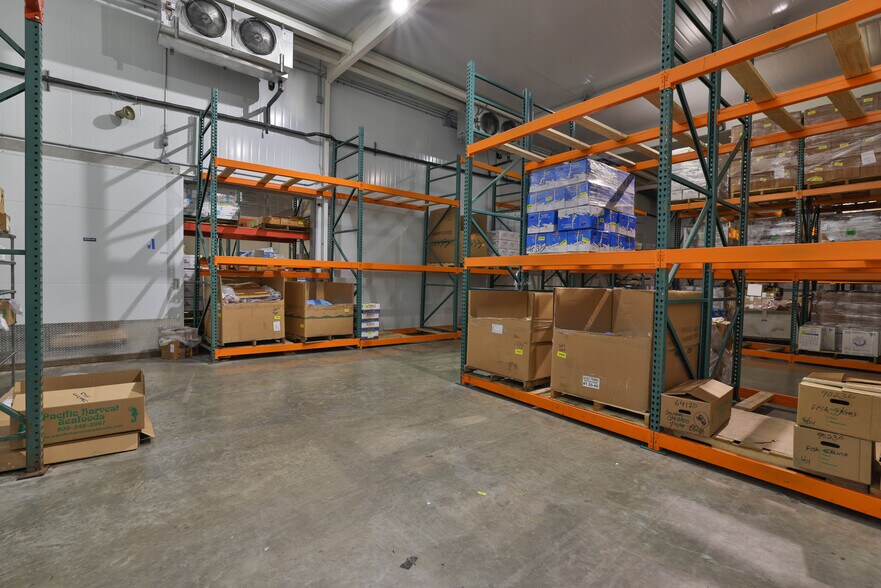 More Photos Of 800 Salinas Rd, San Juan Bautista Distribution For Lease