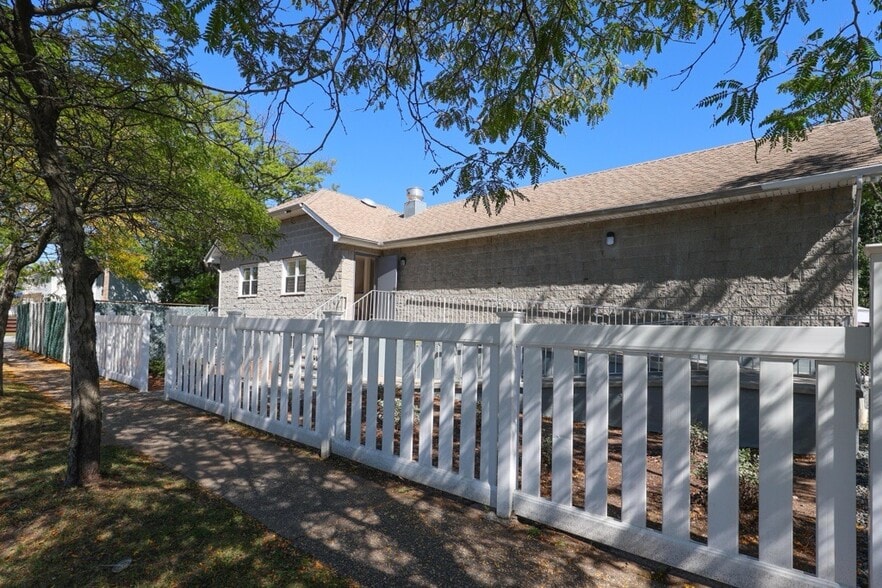 More Photos Of 472 Netherland Ave, Staten Island Healthcare For Sale