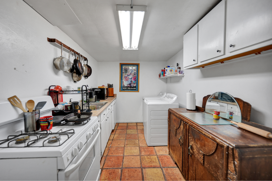 More Photos Of 1509 N Big Spring St, Midland Loft Creative Space For Sale