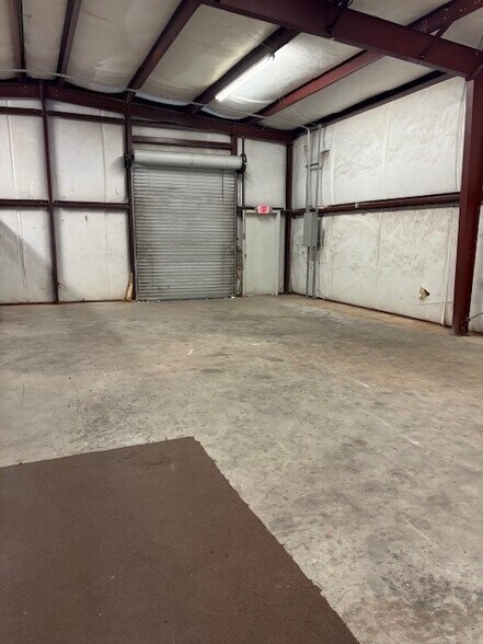 More Photos Of 1690 SCHILLINGER Rd N, Semmes Freestanding For Lease