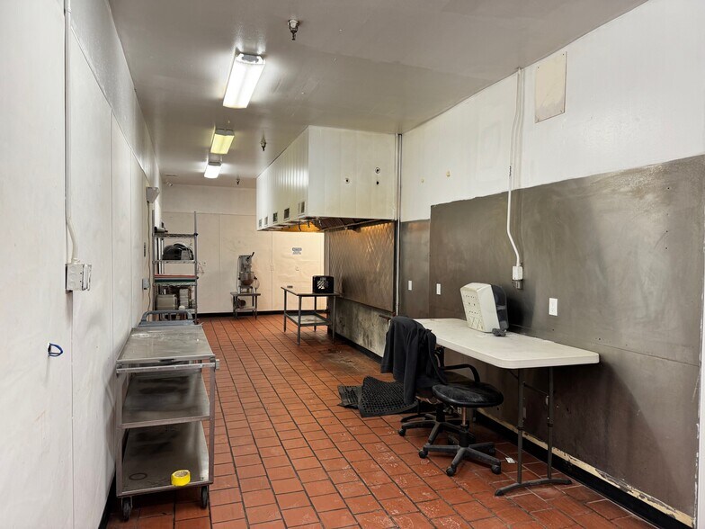 More Photos Of 424 Highway A 12, Grenada Truck Stop For Sale