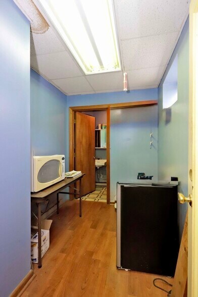 More Photos Of 51 Chancery St, New Bedford Warehouse For Sale