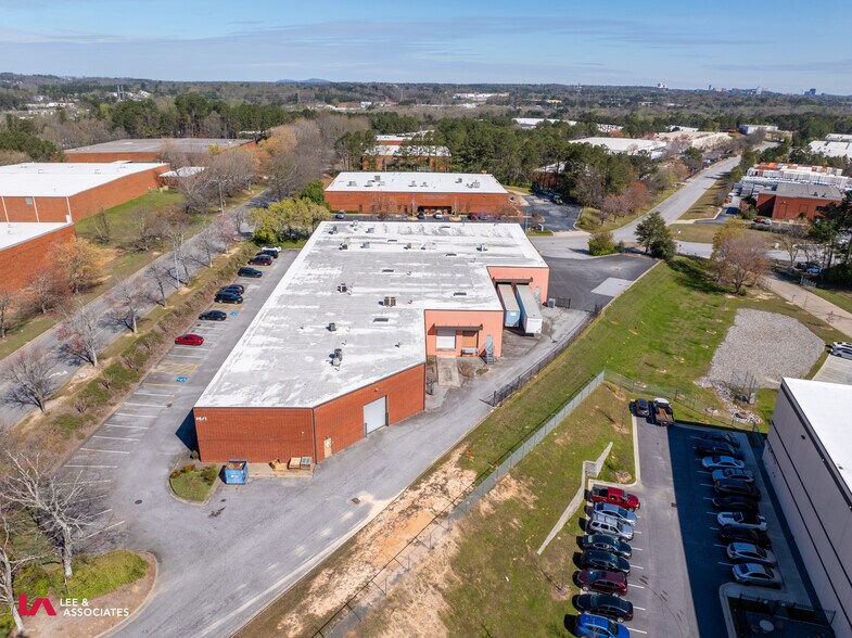 More Photos Of 3471 Atlanta Industrial Pky, Atlanta Flex For Lease