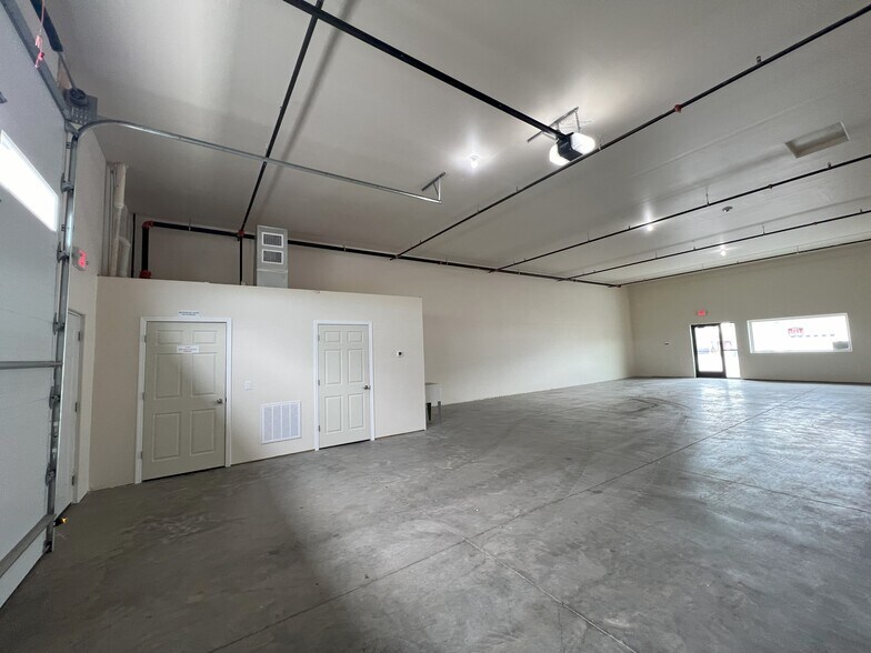 More Photos Of 5632 Fargo Ln, Rapid City Warehouse For Lease