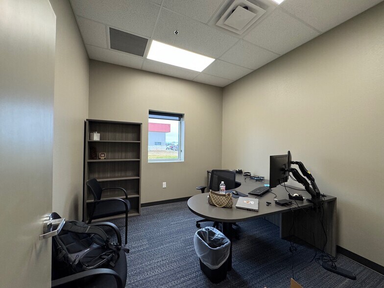 More Photos Of 5936 Imperial Loop, College Station Industrial For Lease