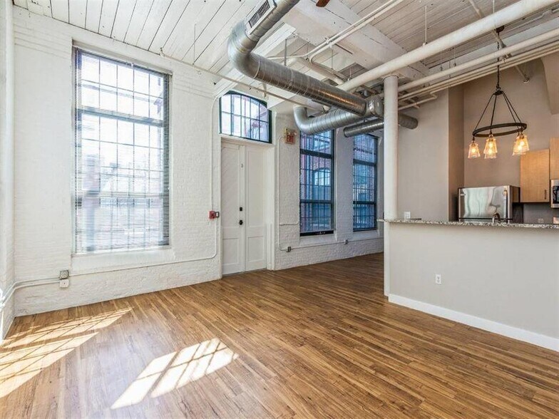 More Photos Of 166 Valley St, Providence Apartments For Sale