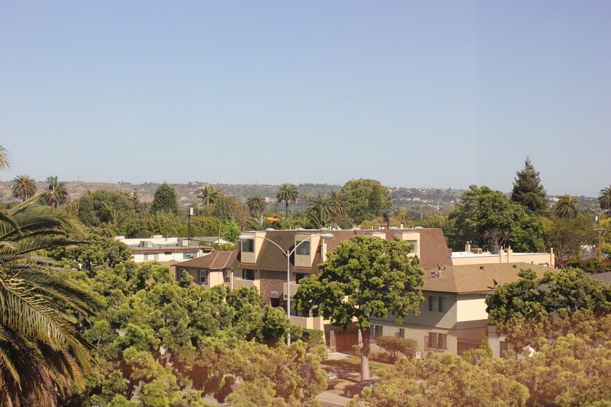 More Photos Of 11965 Venice Blvd, Los Angeles Loft Creative Space For Lease