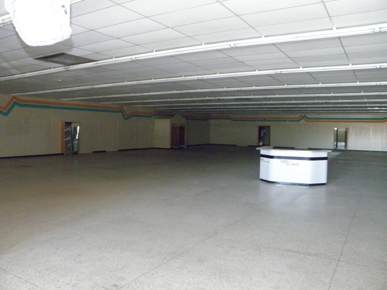 More Photos Of 10780 Pebble Hills Blvd, El Paso Unknown For Lease