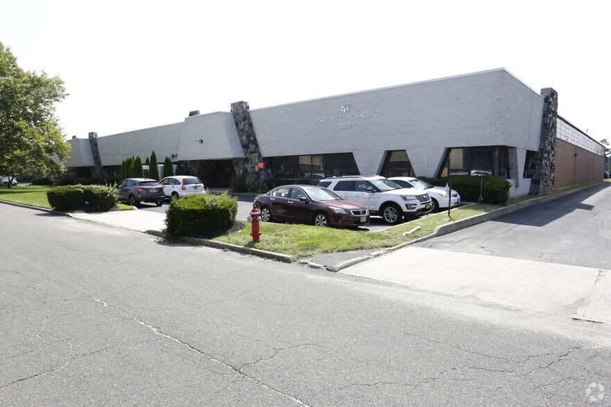 Primary Photo Of 220-224 Sherwood Ave, Farmingdale Warehouse For Lease