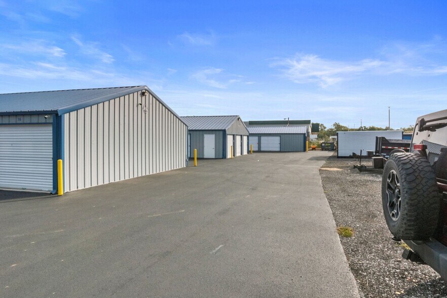 More Photos Of 3721 Colfax St, Gary Self Storage For Sale