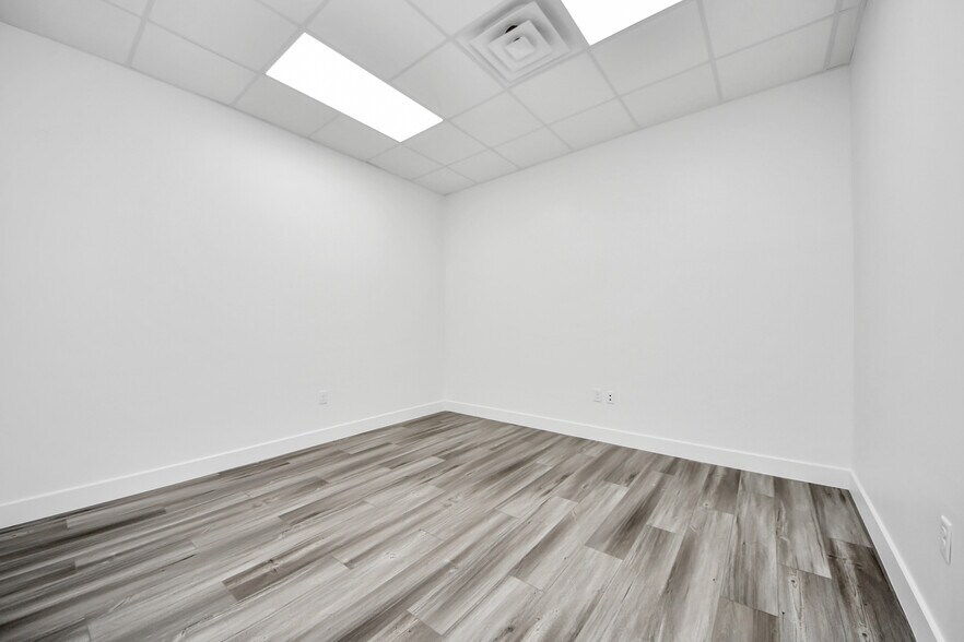More Photos Of 4807 Sugar Grove Blvd, Stafford Medical For Lease
