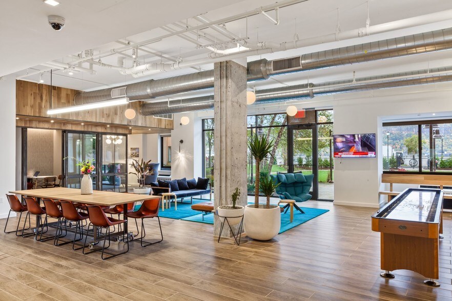 More Photos Of 1 Van Der Donck St, Yonkers Apartments For Lease