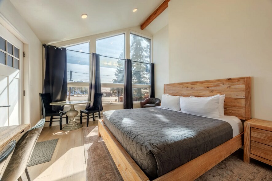More Photos Of 207 Elm St, Leadville Hotel For Sale